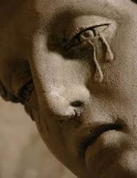 statue-with-tear